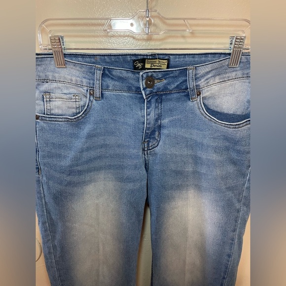 ✨2 for $6 Suzanne Betro Cute Denim Jeans Size 8 #A1 - Picture 3 of 10